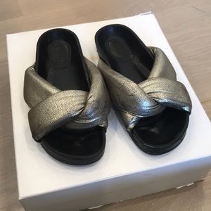 Chloe twisted metallic slides size 37.